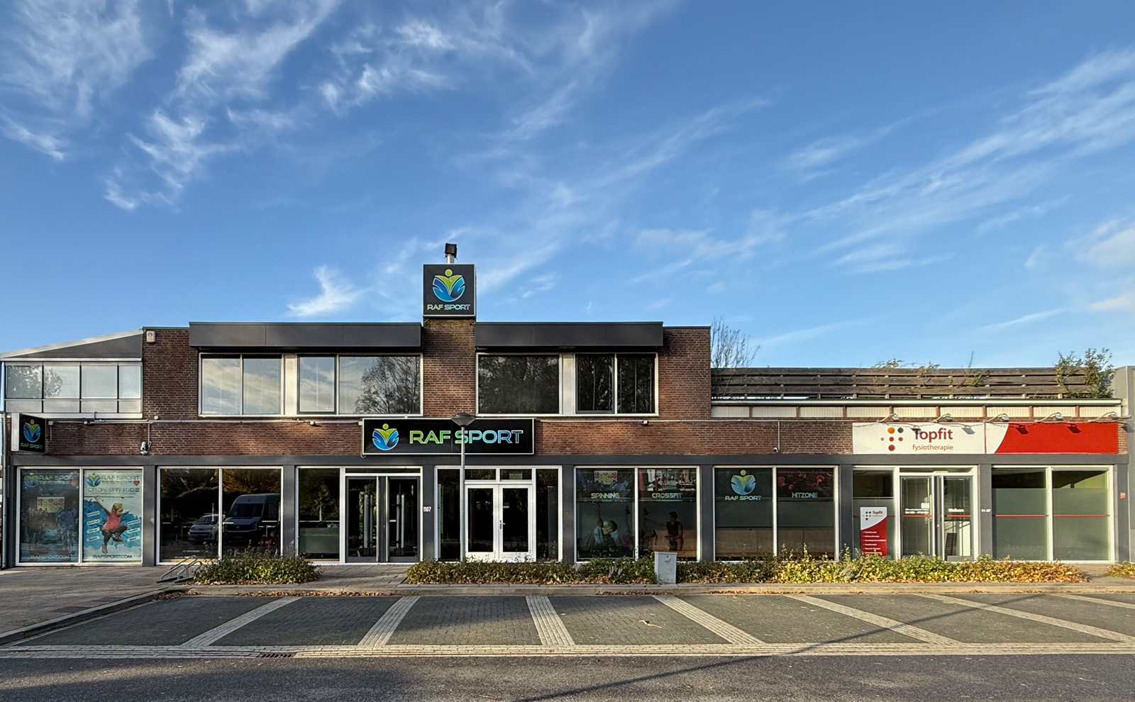 Vooraanzicht van het pand van RAF Sport aan de Jol 11-07 in Lelystad
